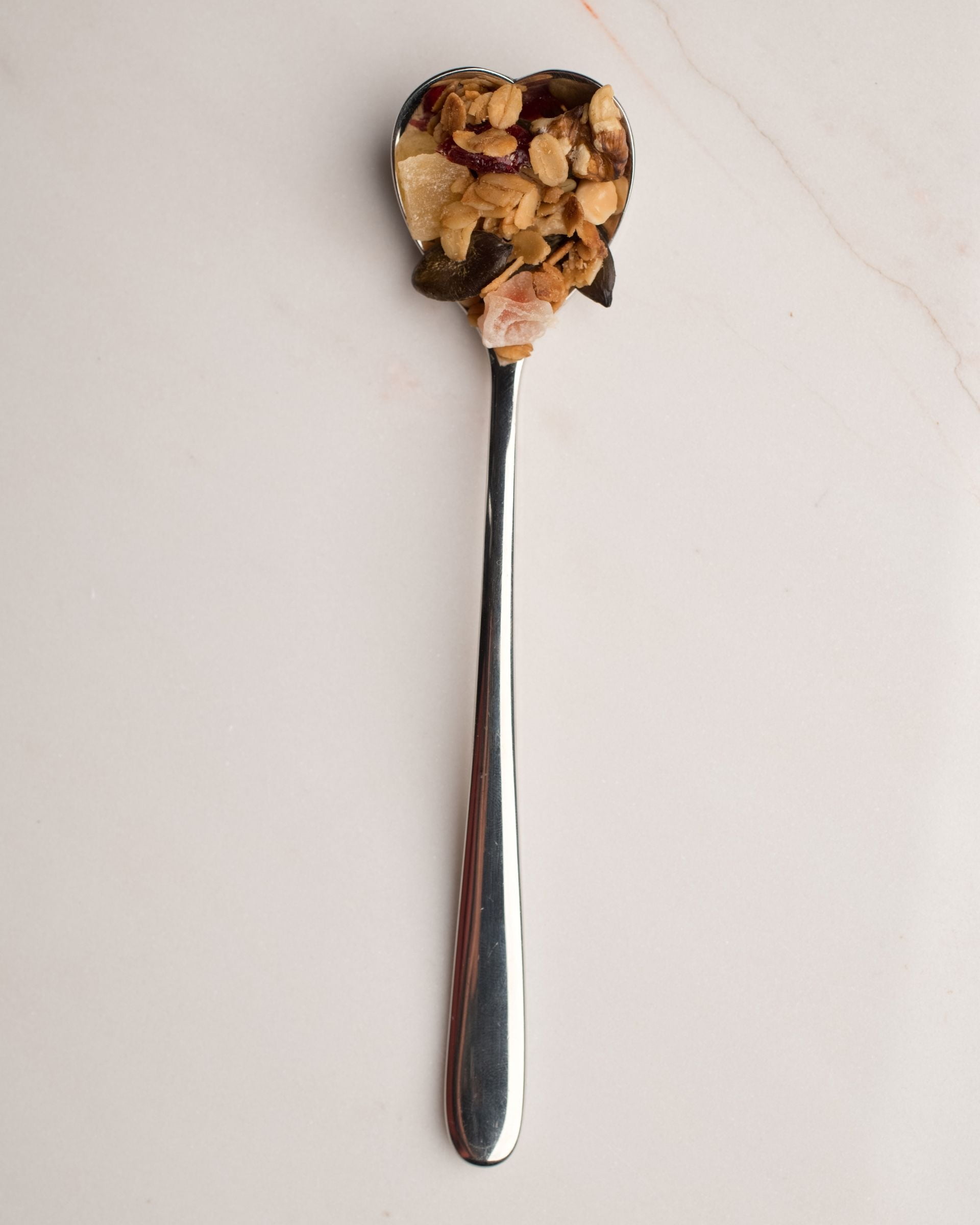 Granola naturalna owsiana z orzechami i miodem Loft Kulinarny