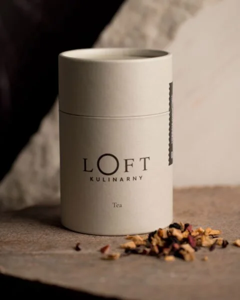 herbata owocowa z dziką różą i hibiskusem w opakowaniu Loft Kulinarny