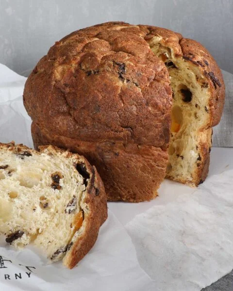 Baba maślana z czekoladą 600 g Loft Kulinarny – wyrośnięte ciasto drożdżowe z belgijską czekoladą Callebaut