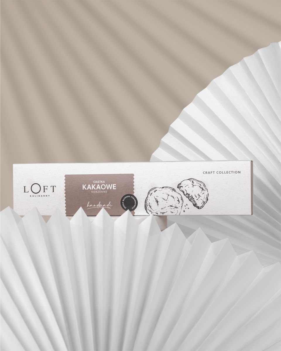 Ciastka kakaowe korzenne w opakowaniu