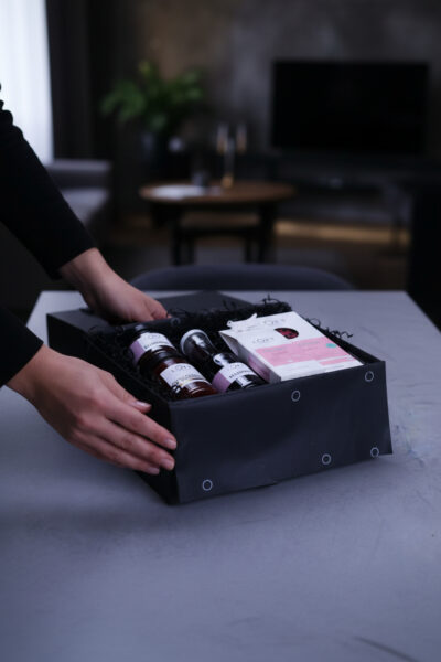 Zestaw-prezentowy-owocowo-–-różany-2-Loft-Kulinarny