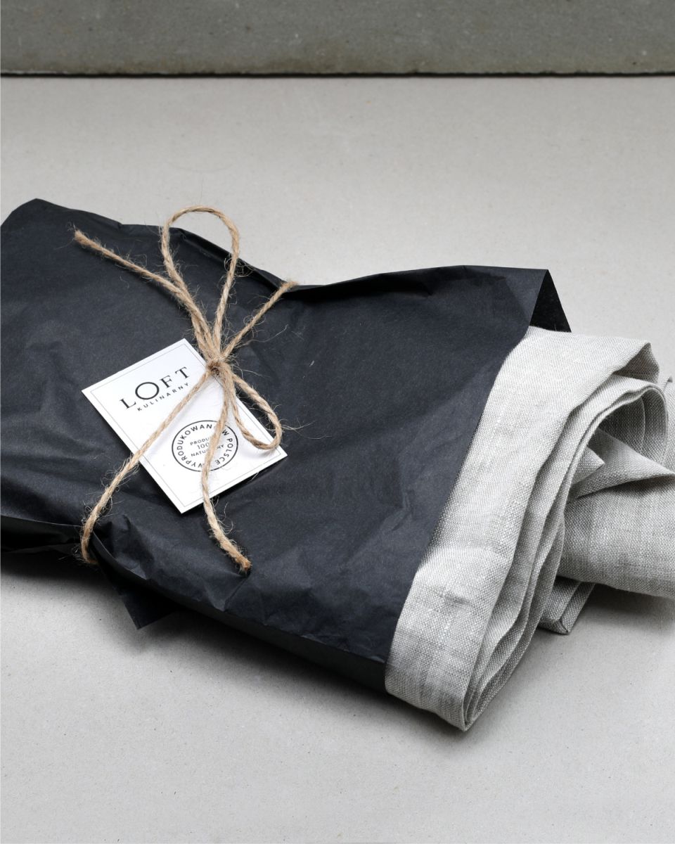 Ciastka kakaowe korzenne w opakowaniu